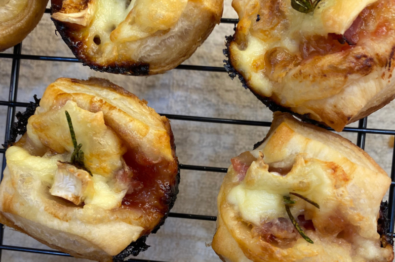 Plum and brie puff pastry bites with prosciutto