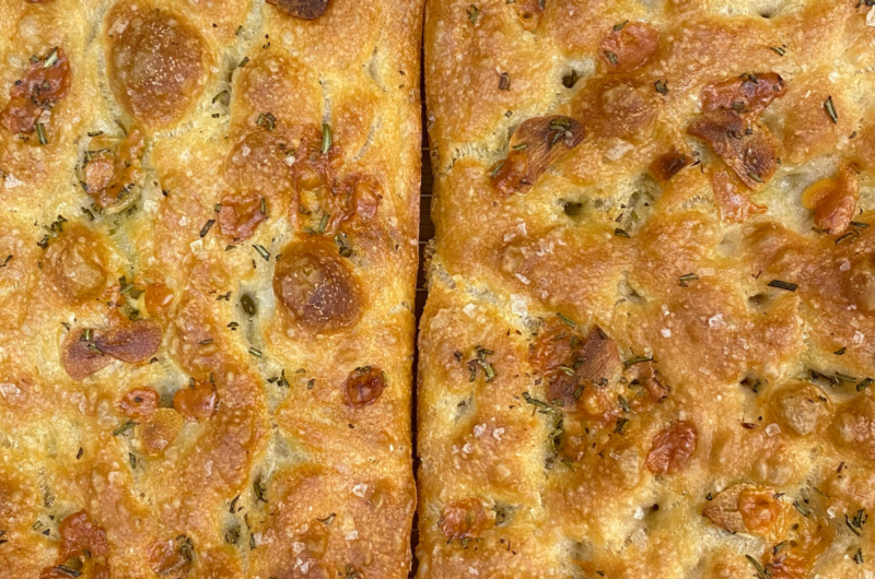 Crispy & soft customizable focaccia